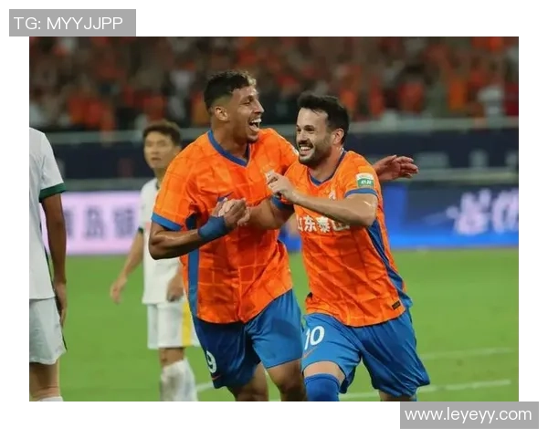 马德鲁加与克雷桑合影晒友情 表示无论场上场下都是顶级水平 马德鲁加与克雷桑合影晒友情 表示无论场上场下都是顶级水平